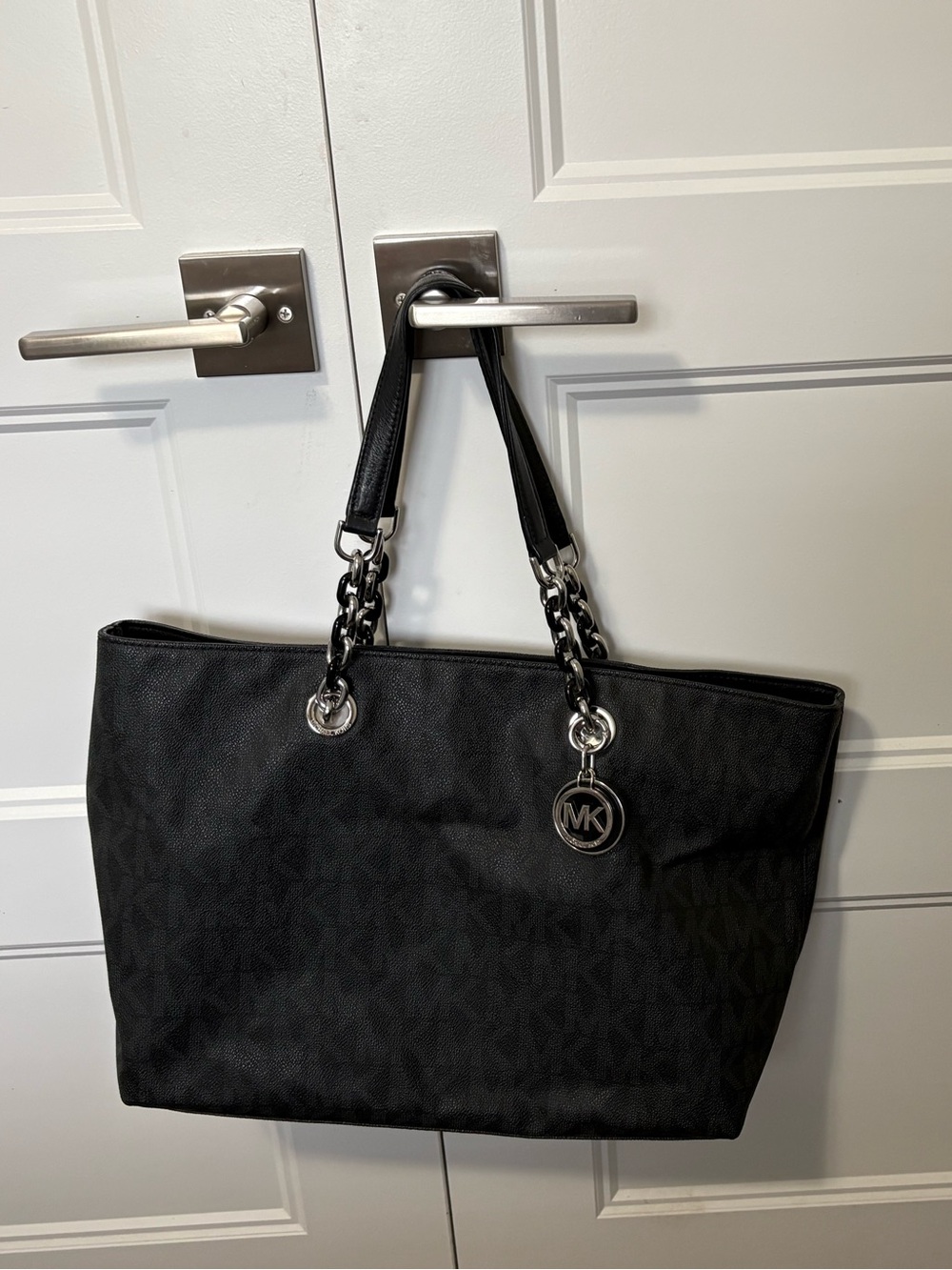 Michael Kors Cynthia Large Signature Tote